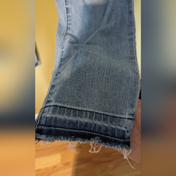 Banana Republic Girlfriend Cut Blue Jeans Size 26 with Hem Detail - Picture 2 of 5